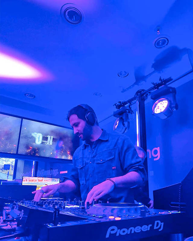 Pop Up Store Opening für Intel am Viktualienmarkt mit DJ Ian Sky